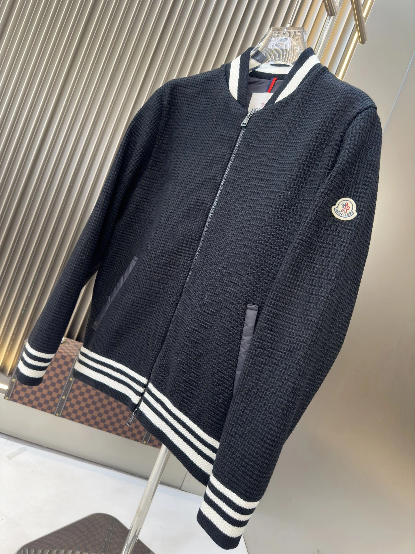 wg.luxury-- 7o9385r Down jacket white goose down item: E-F409I1527